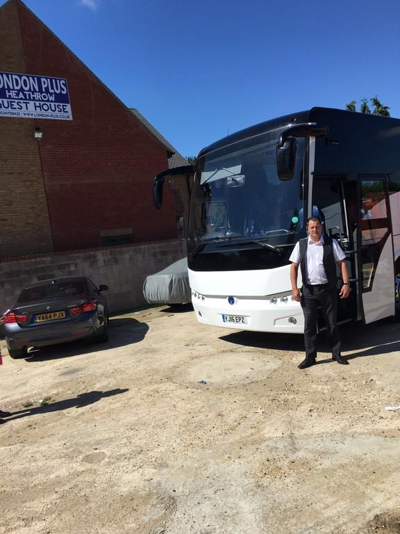 Bed and Breakfast Heathrow Travellers Hub Hounslow Zewnętrze zdjęcie