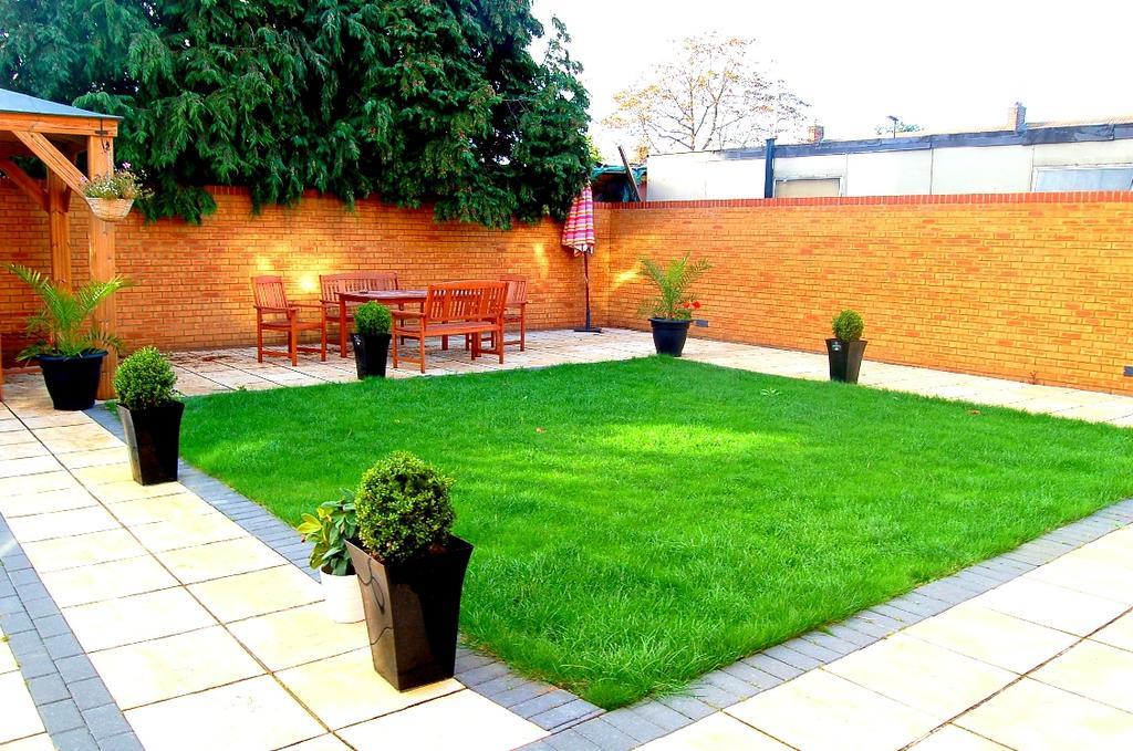 Bed and Breakfast Heathrow Travellers Hub Hounslow Zewnętrze zdjęcie
