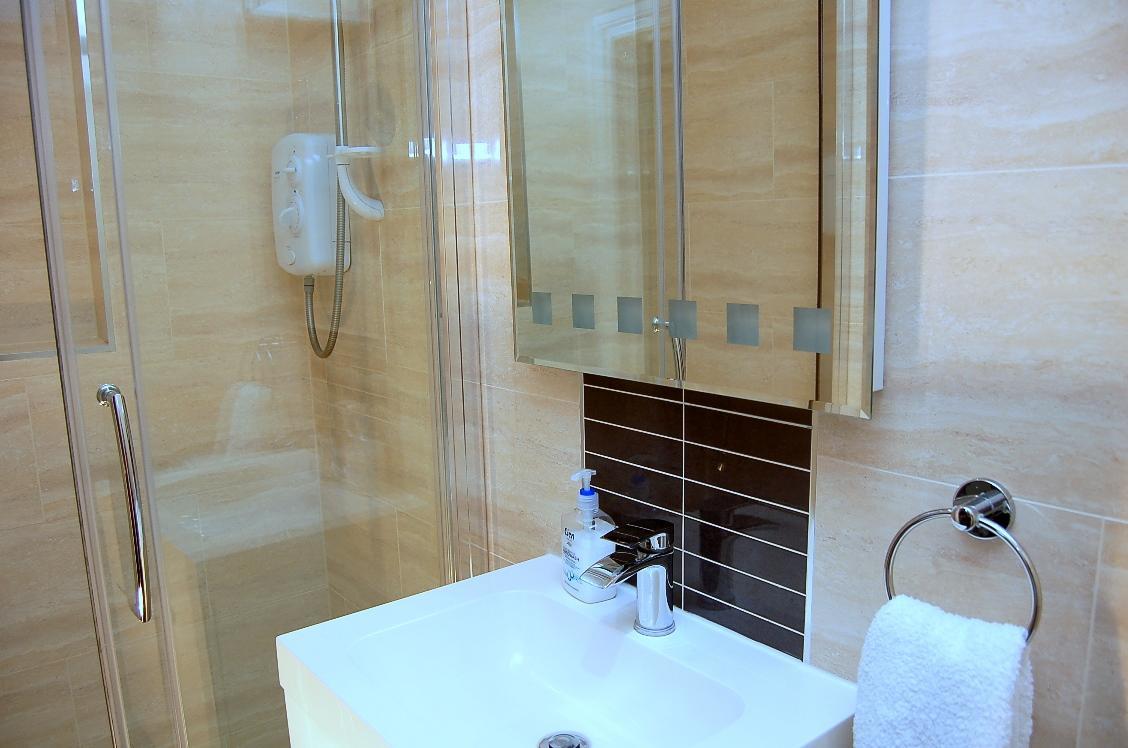 Bed and Breakfast Heathrow Travellers Hub Hounslow Zewnętrze zdjęcie